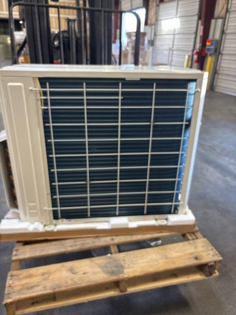 42,000 BTU Multi-Zone Outdoor Inverter Heat Pump Mini Split Unit, 21 SEER2 208-230/60/1 R410A
