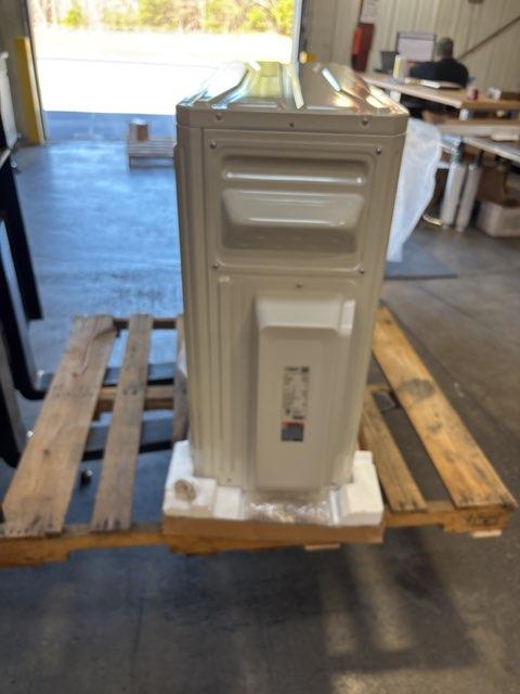 42,000 BTU Multi-Zone Outdoor Inverter Heat Pump Mini Split Unit, 21 SEER2 208-230/60/1 R410A