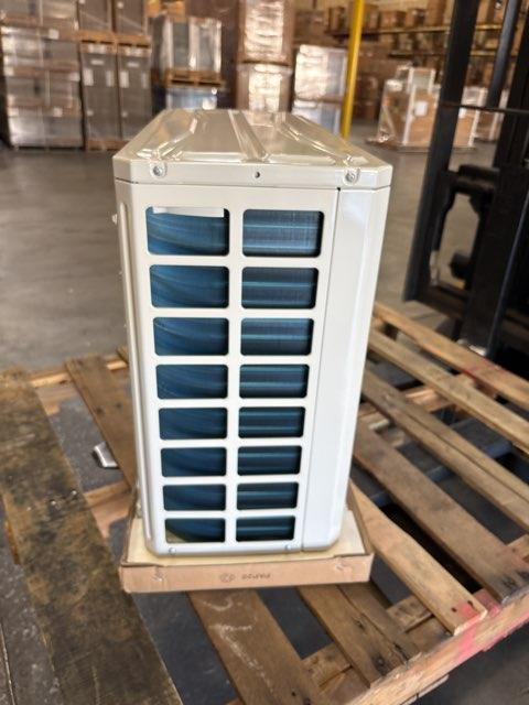 9,000 BTU Single-Zone Outdoor Inverter Heat Pump Mini Split Unit, 19.5 SEER2 208-230/60/1 R-410A