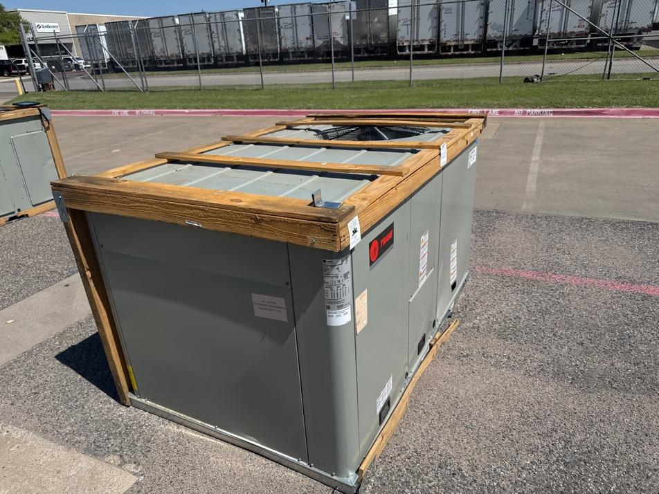 10 Ton Two-Stage Convertible Packaged Heat Pump Unit, 10.1 EER, 208-230/60/3, R-410A