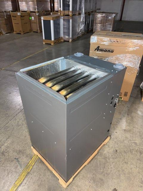 100,000 BTU Low NOx Two-Stage Up/Horz ECM Var Spd Comm Compatible Gas Furnace 96% 115/60/1 CFM: 2000