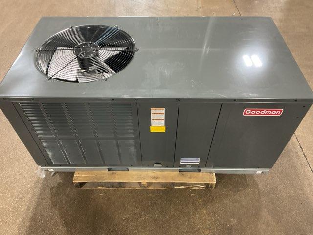2.5 Ton Single-Stage Horizontal Packaged Air Conditioning Unit, 13.4 SEER2, 208-230/60/1, R410A