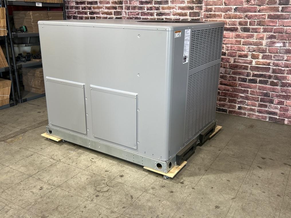 5 Ton Two-Stage Convertible Natural Gas/Electric Packaged Unit, 16 SEER, 208-230/60/1, R410A