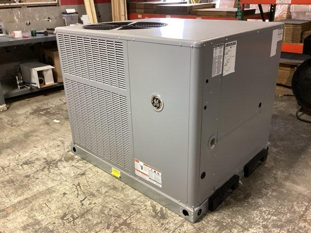5 Ton Single-Stage Convertible Natural Gas/Electric Packaged Unit, 14 SEER, 208-230/60/1, R410A