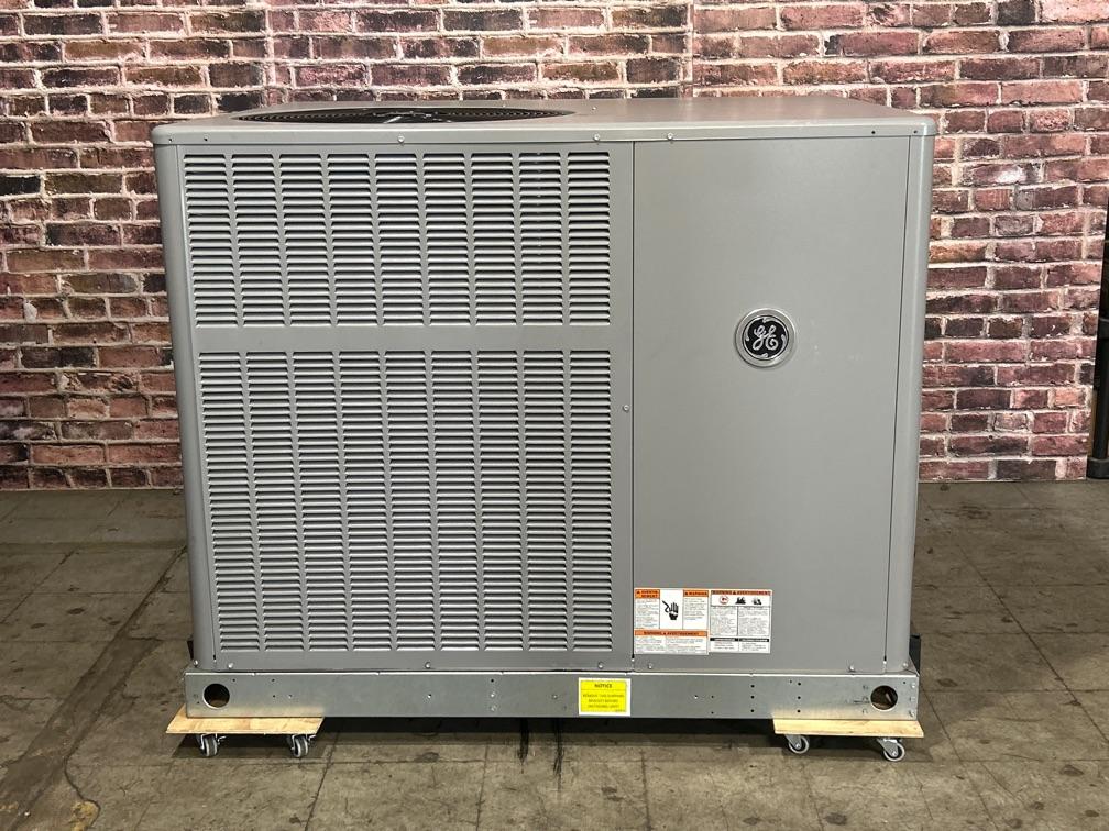3.5 Ton Single-Stage Convertible Natural Gas/Electric Packaged Unit, 14 SEER, 208-230/60/1, R410A