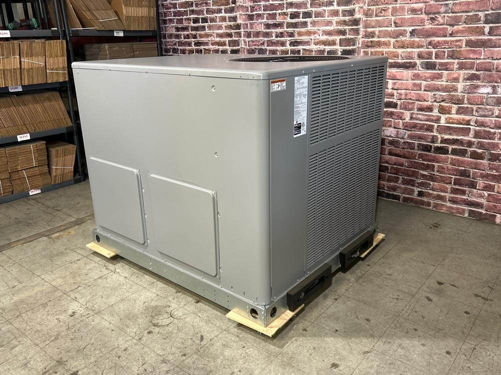 4 Ton Two-Stage Convertible Natural Gas/Electric Packaged Unit, 16 SEER, 208-230/60/1, R410A
