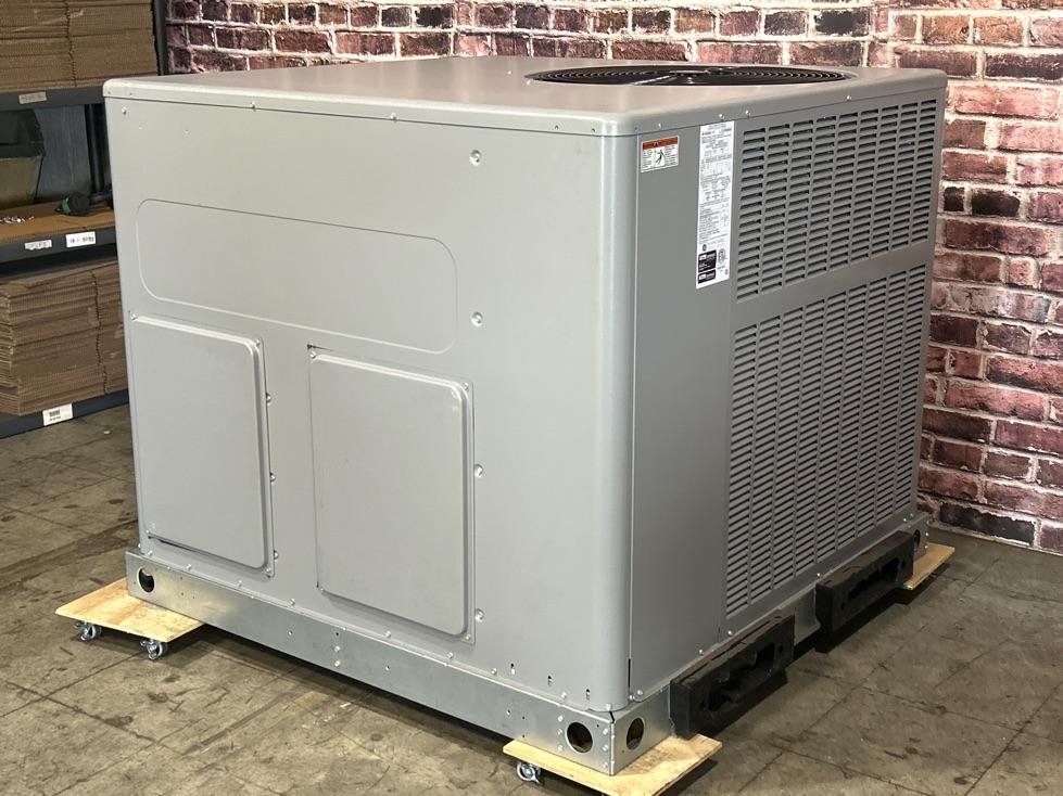 2.5 Ton Ultra Low NOx 1-Stage Convertible Natural G/E Packaged Unit, 14 SEER, 208-230/60/1, R410A