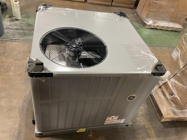 2.5 Ton Single-Stage Convertible Packaged Air Conditioning Unit, 14 SEER, 203-280/60/1, R410A