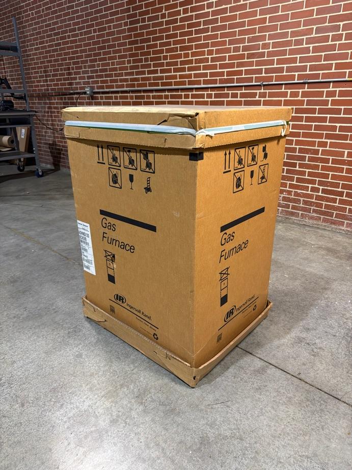 120,000 BTU Modulating Downflow/Horizontal ECM Var Spd Comm Comp Gas Furnace 95% 115/60/1 CFM: 2002