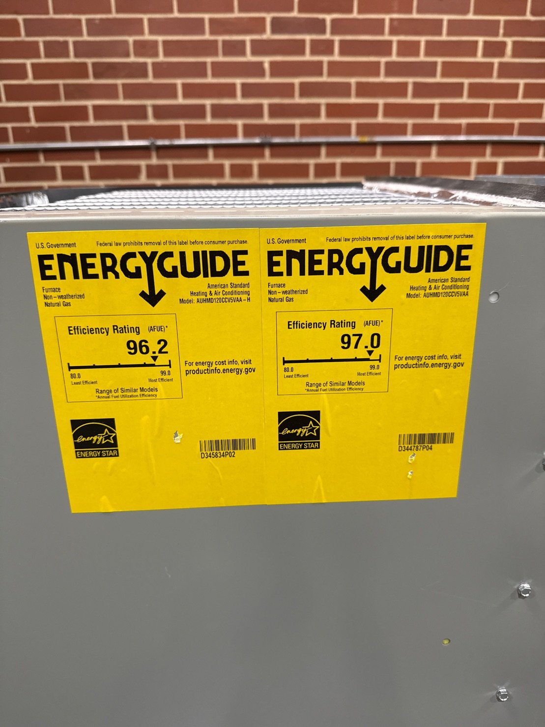 120,000 BTU Modulating Upflow/Horizontal ECM Var Spd Comm Comp Gas Furnace 97% 115/60/1 CFM: 2006