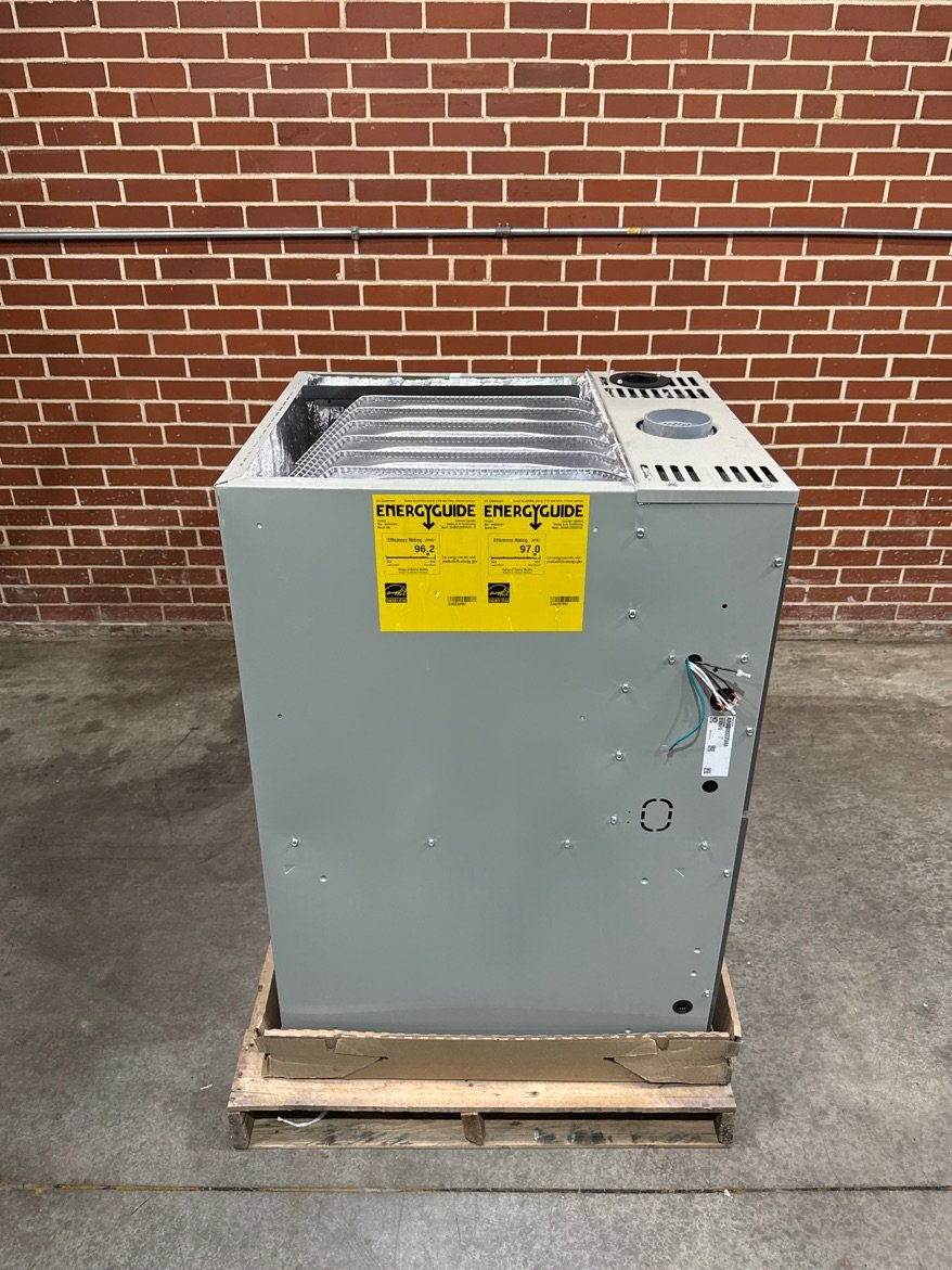 120,000 BTU Modulating Upflow/Horizontal ECM Var Spd Comm Comp Gas Furnace 97% 115/60/1 CFM: 2006
