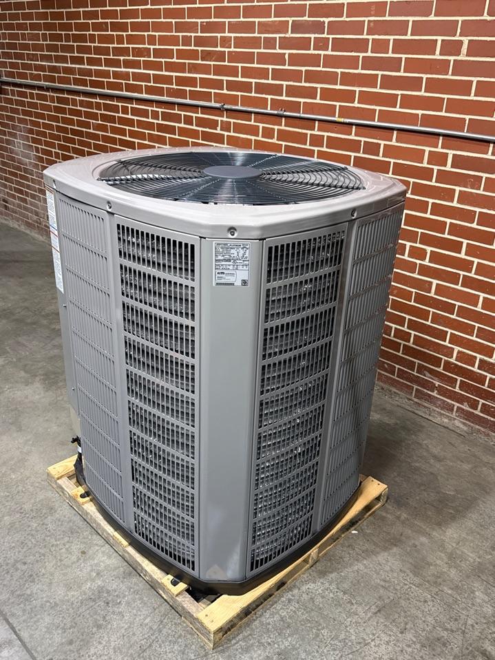5 Ton Variable Speed Split-System Communicating Heat Pump 208-230/60/1 R410A 17 SEER