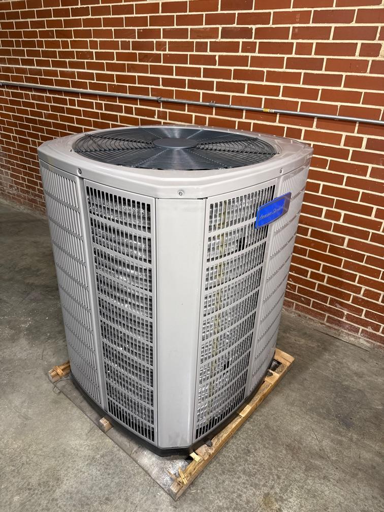 5 Ton Variable Speed Split-System Communicating Heat Pump 208-230/60/1 R410A 18 SEER