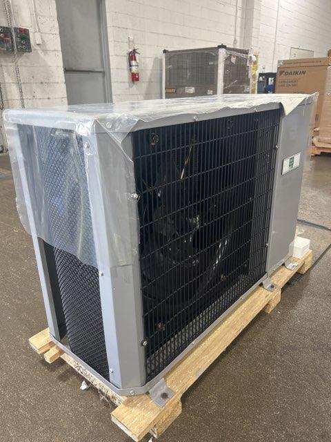 1.5 Ton Single-Stage Side Discharge Split-System Heat Pump 208-230/60/1 R410A 14 SEER