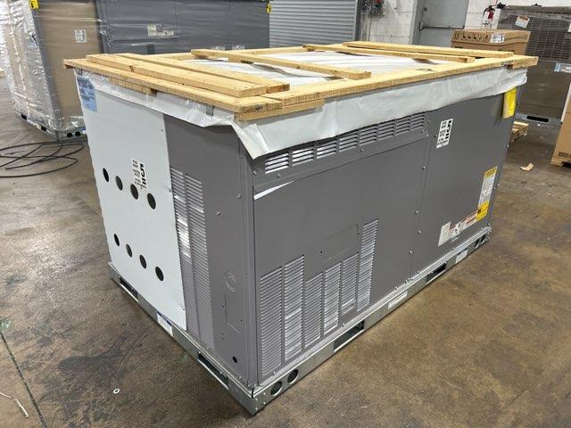 4 Ton Two-Stage Convertible Packaged Heat Pump Unit, 16 SEER2, 208-230/60/1, R410A