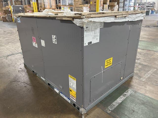 7.5 Ton Two-Stage Convertible Packaged Heat Pump Unit, 11.2 EER, 208-230/60/3, R410A