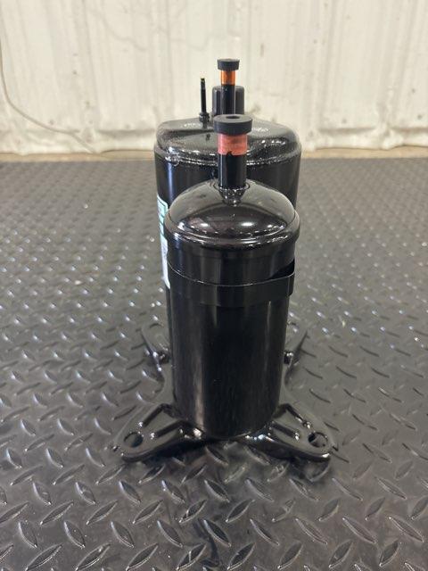 1.5 Ton Single-Stage AC Rotary Compressor 208-230/60/1 R410A