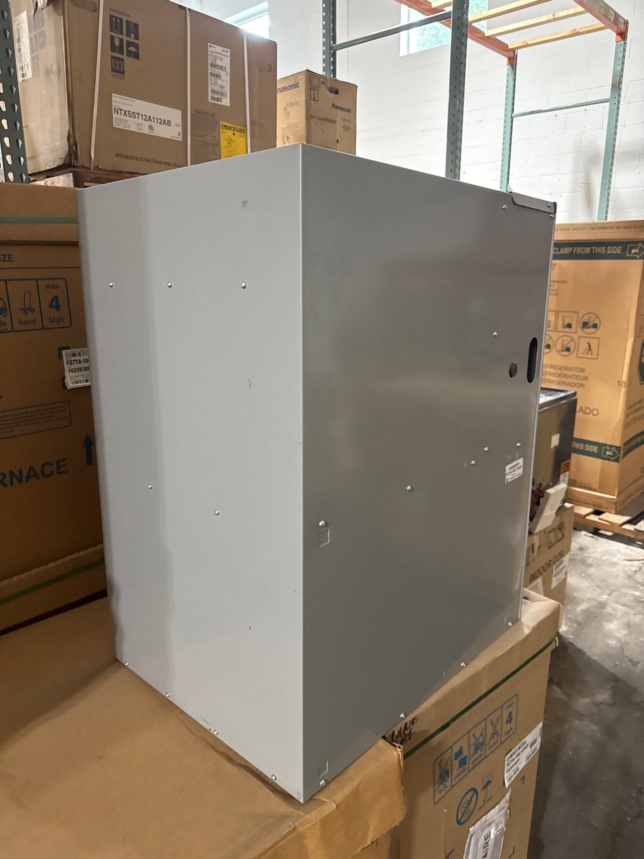 100,000 BTU Low NOx 2-Stage Upflow/Horizontal ECM Variable Speed Gas Furnace 80% 115/60/1 CFM: 1860