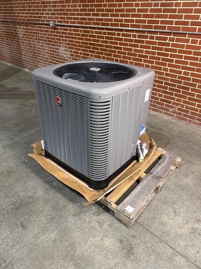 4 Ton Three-Stage Split-System Communicating Heat Pump 208-230/60/1 R410A 16 SEER2