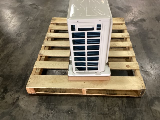 12,000 BTU Single-Zone Outdoor Inverter Heat Pump Mini Split Unit, 18 SEER 208-230/60/1 R-410A