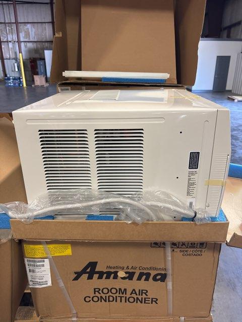 11,600 BTU Room/Window Air Conditioner with 3.5 KW Heat, 208-230/60/1, R-410A