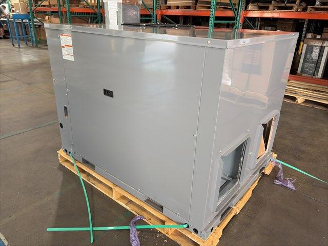 2.5 Ton Single-Stage Convertible Natural Gas/Electric Packaged Unit, 14 SEER, 208-230/60/1, R410A