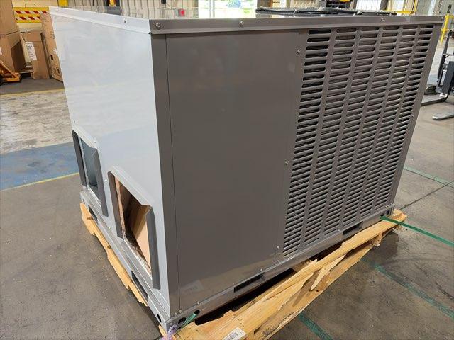 2.5 Ton Single-Stage Convertible Natural Gas/Electric Packaged Unit, 14 SEER, 208-230/60/1, R410A