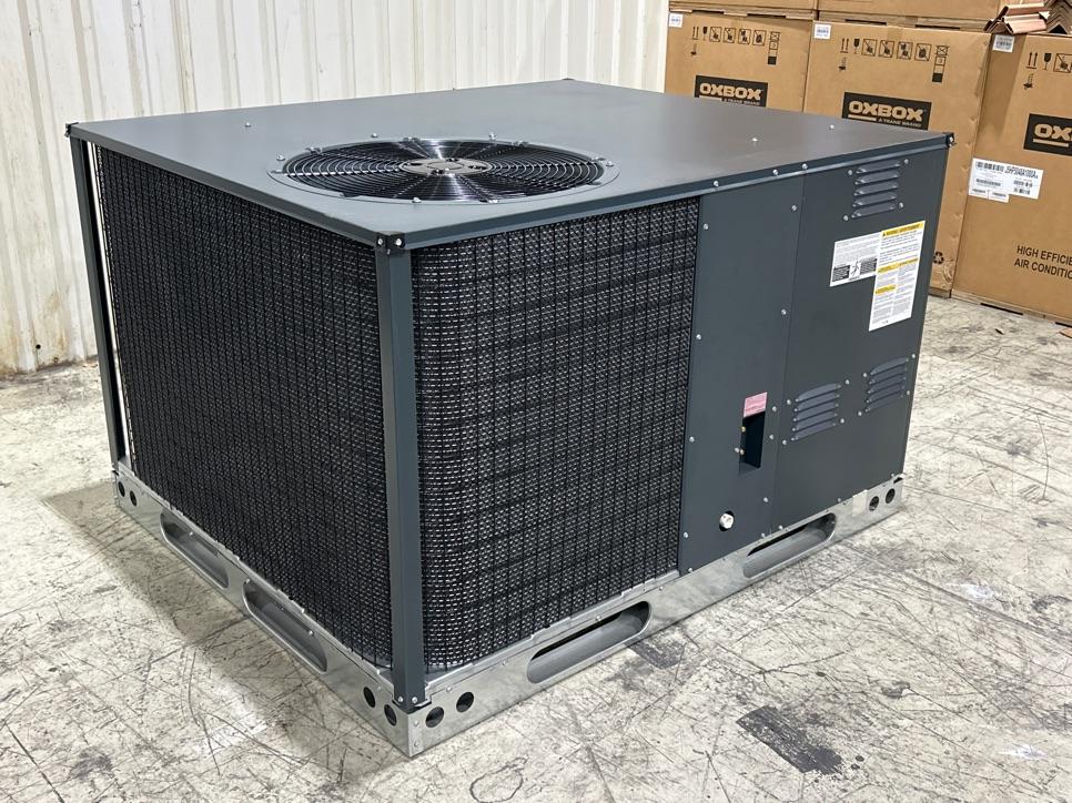 2.5 Ton Ultra Low NOx 1-Stage Convertible Natural G/E Packaged Unit, 13.4 SEER2, 230/60/1, R410A