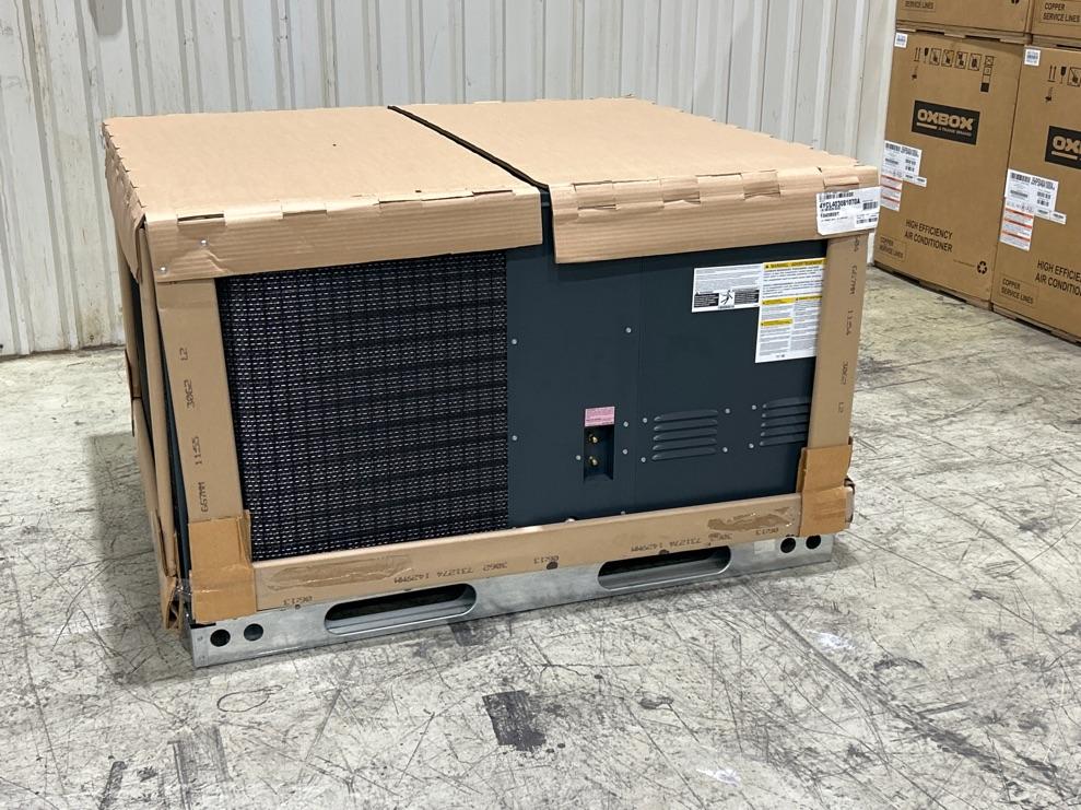 2.5 Ton Ultra Low NOx 1-Stage Convertible Natural G/E Packaged Unit, 13.4 SEER2, 230/60/1, R410A