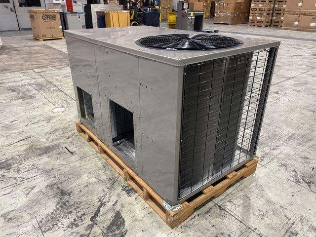 2.5 Ton Single-Stage Convertible Packaged Heat Pump Unit, 13.4 SEER2, 208-230/60/1, R410A