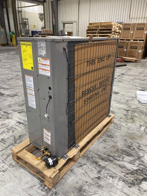 5 Ton Horizontal Discharge Var Speed Split-System Communicating Heat Pump 208-230/60/1 R410A 19 SEER