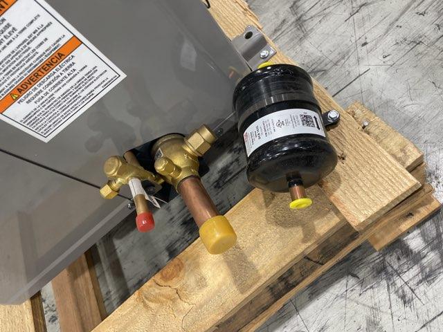 5 Ton Horizontal Discharge Var Speed Split-System Communicating Heat Pump 208-230/60/1 R410A 19 SEER