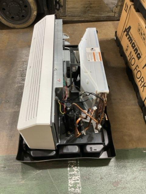 9,000 BTU Packaged Terminal Heat Pump with 1.5 KW Heat, 208-230/60/1, R-410A