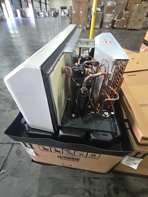 12,000 BTU Packaged Terminal Heat Pump with 5 KW Heat, 208-230/60/1, R410A