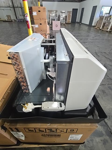 12,000 BTU Packaged Terminal Heat Pump with 5 KW Heat, 208-230/60/1, R410A