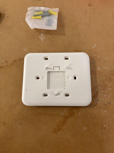 2 Heat/1 Cool, Programmable 24 V Heat Pump/Conventional Thermostat