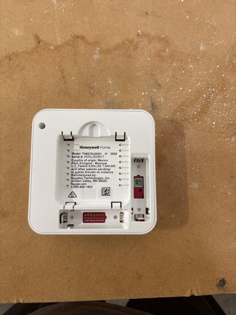 2 Heat/1 Cool, Programmable 24 V Heat Pump/Conventional Thermostat