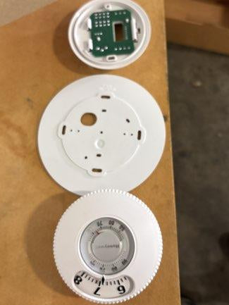 Non-Programmable Easy-to-See 24 V Heat Pump Thermostat
