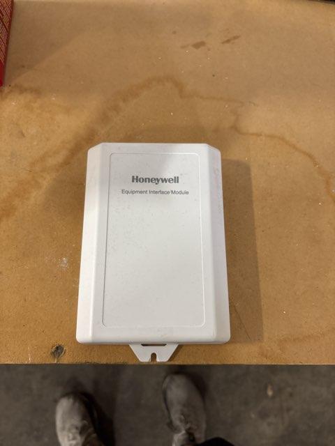 Programmable Multi-Stage 24 V Heat Pump Thermostat
