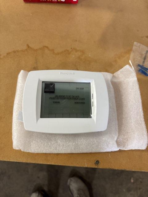 Programmable Multi-Stage 24 V Heat Pump Thermostat