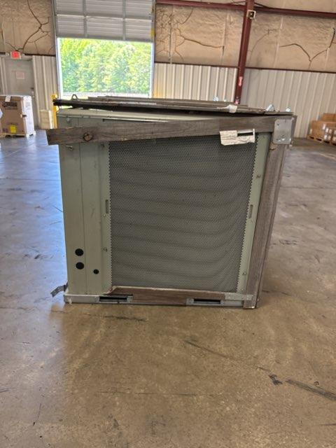 7.5 Ton Three-Stage Convertible Packaged Air Conditioning Unit, 11.2 EER, 460/60/3, R410A