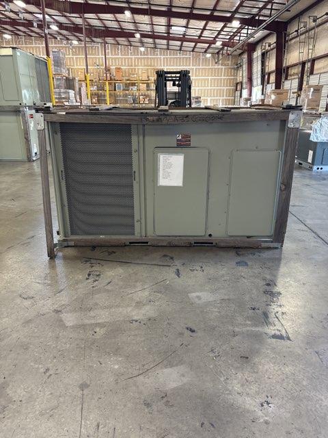 7.5 Ton Three-Stage Convertible Packaged Air Conditioning Unit, 11.2 EER, 208-230/60/3, R410A