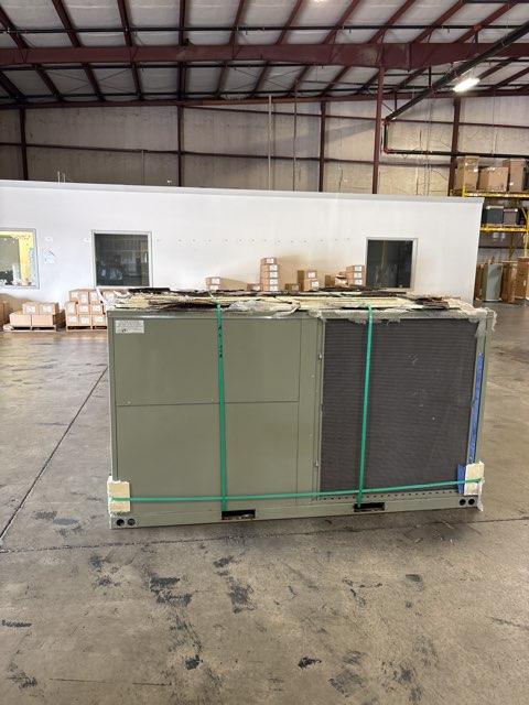 8.5 Ton Two-Stage Convertible Packaged Air Conditioning Unit, 11.2 EER, 208-230/60/3, R410A
