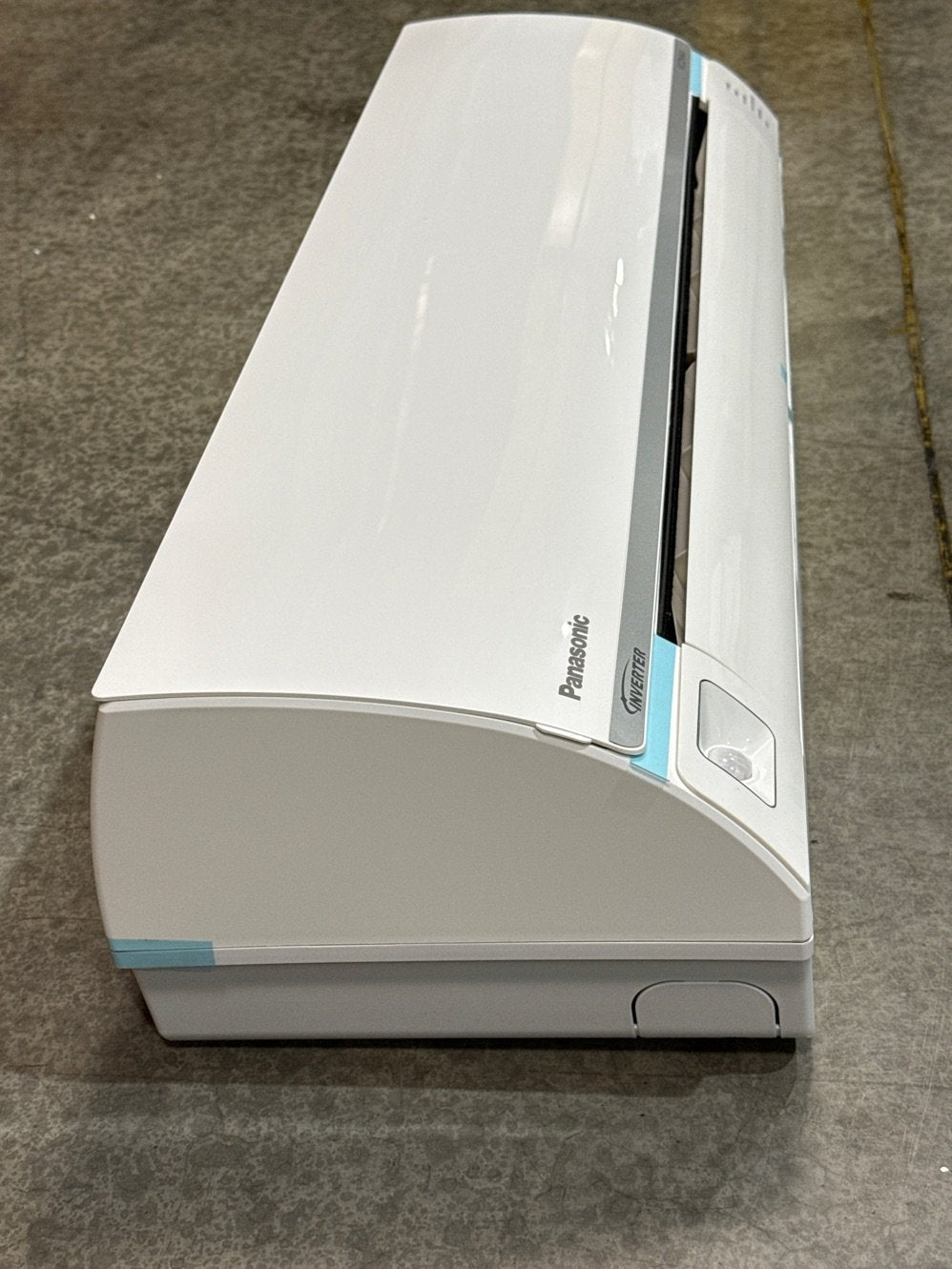 16,300 BTU Single-Zone Indoor Inverter Heat Pump Mini Split Unit, 22.5 SEER 208-230/60/1 R-410A