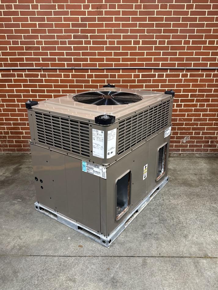 2 Ton Two-Stage Convertible Packaged Air Conditioning Unit, 15.2 SEER2, 208-230/60/1, R410A
