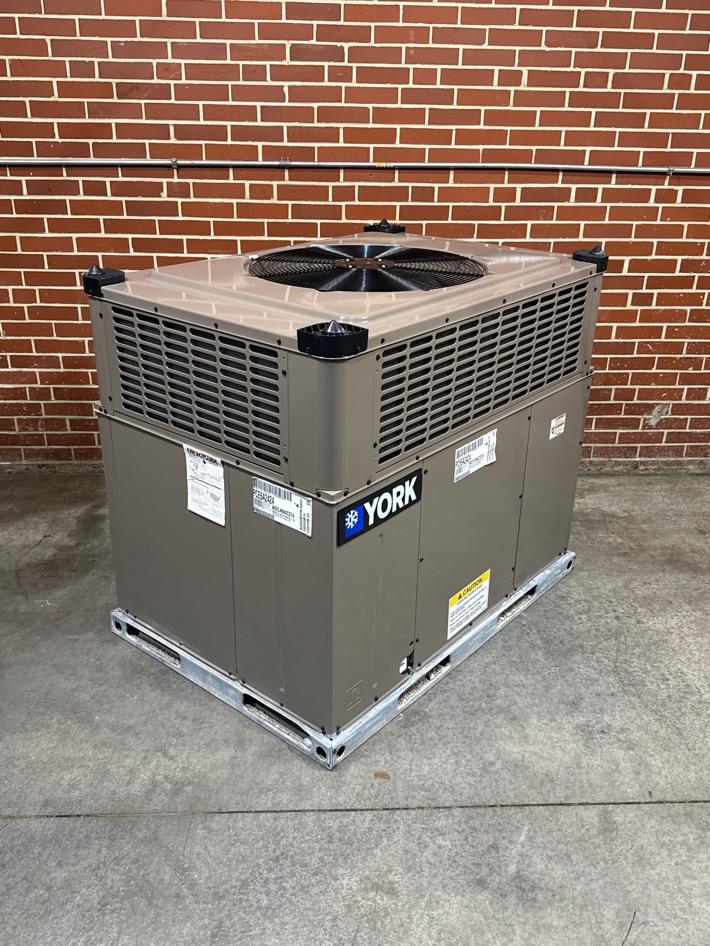 2 Ton Two-Stage Convertible Packaged Air Conditioning Unit, 15.2 SEER2, 208-230/60/1, R410A