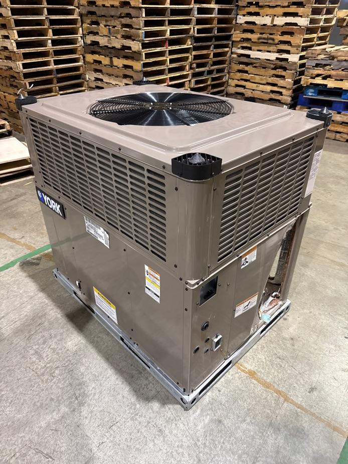 3 Ton Ultra Low NOx Single-Stage Convertible Natural G/E Packaged Unit, 14 SEER, 208-230/60/1, R410A