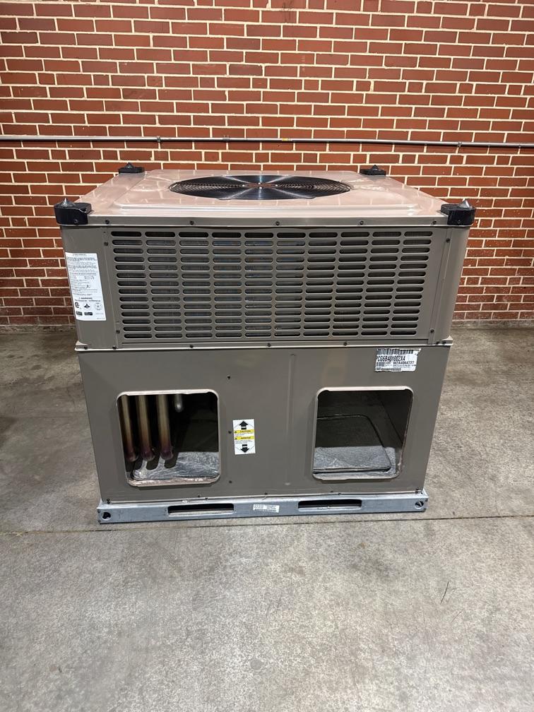 4 Ton Low NOx 2-Stg Convertible Natural Gas/Electric Packaged Unit, 15.2 SEER2, 208-230/60/1, R410A