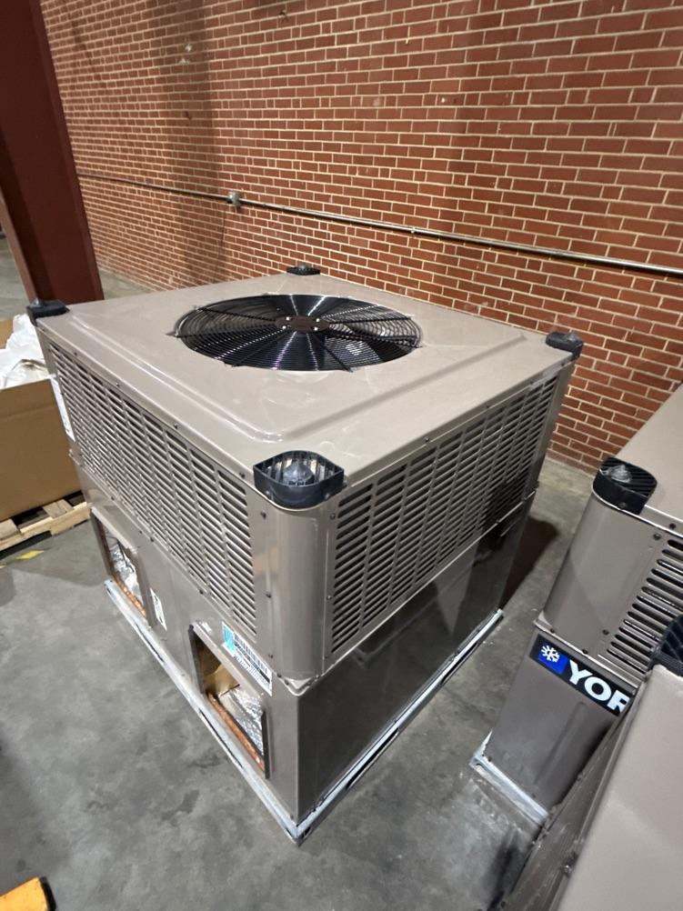 5 Ton Low NOx Two-Stage Convertible Natural Gas/Electric Packaged Unit, 16 SEER, 460/60/3, R410A