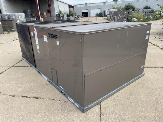25 Ton Two-Stage Downflow Packaged Heat Pump Unit, 10.4 EER, 208-230/60/3, R410A
